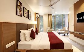 Saltstayz Select - Unitech Cyber Park